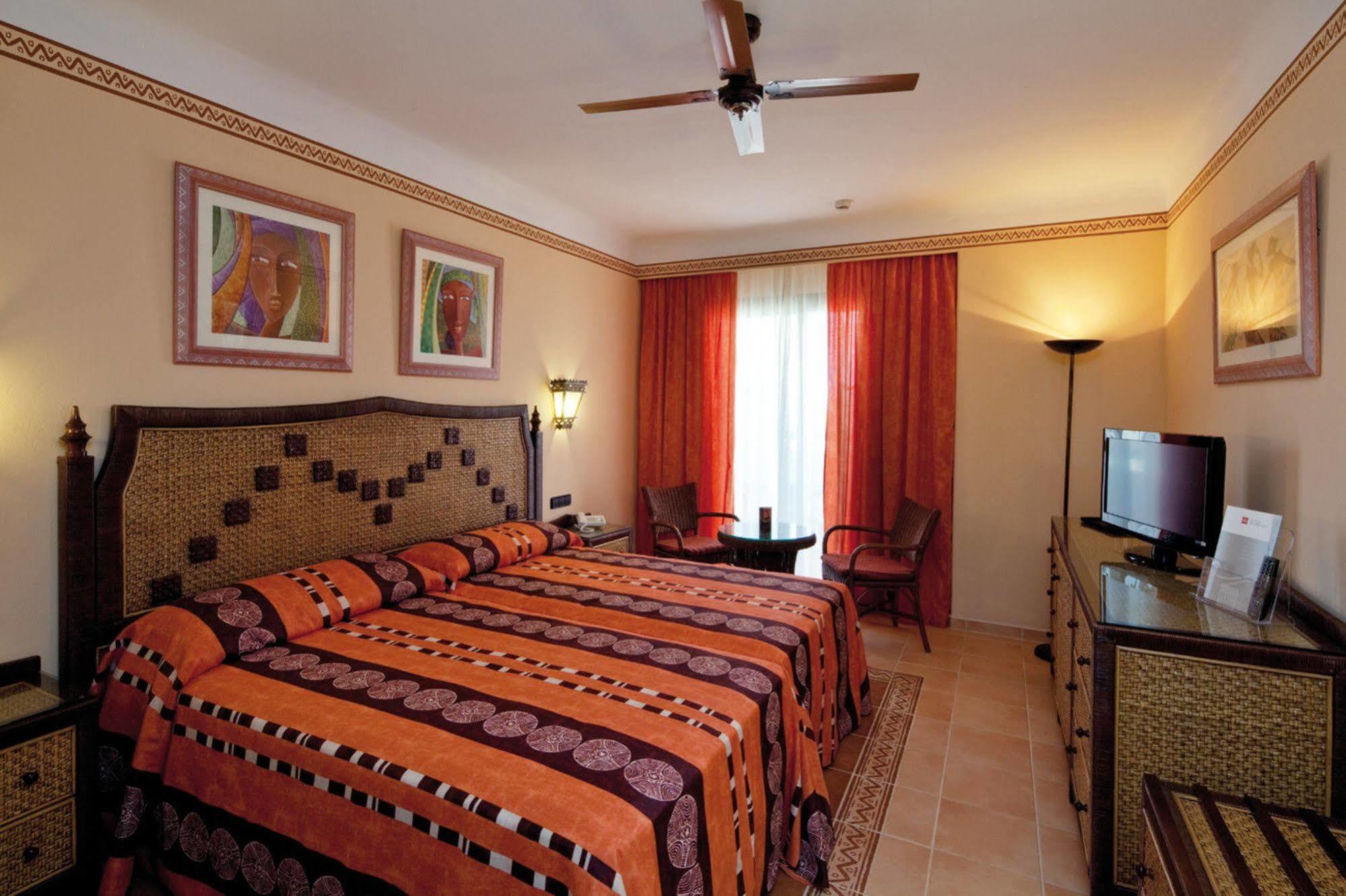 Hotel Riu Touareg Sao Jorge Bagian luar foto